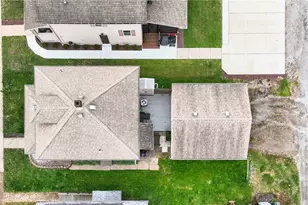 2202 McMinn St, Aliquippa, PA 15001 - Photo 5