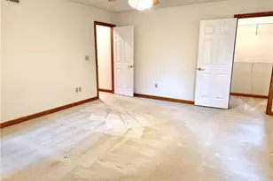 111 Blossom Dr, Center Township, PA 16001 - Photo 17