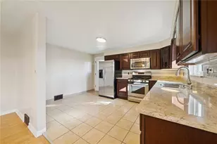 421 Robbins Station Rd, North Huntingdon, PA 15642 - Photo 9