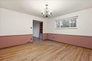 2218 Country Club Dr, Pittsburgh, PA 15241 - Photo 13