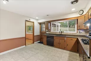 2218 Country Club Dr, Pittsburgh, PA 15241 - Photo 11