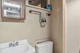 2218 Country Club Dr, Pittsburgh, PA 15241 - Photo 31