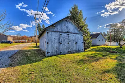 115 W 5th Ave, Derry Boro, PA 15627 - Photo 7