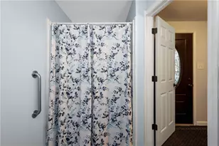 1124 Tidewood Dr, Bethel Park, PA 15102 - Photo 15