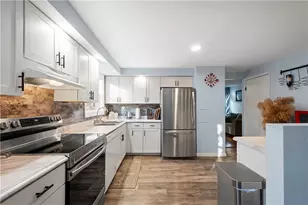 1124 Tidewood Dr, Bethel Park, PA 15102 - Photo 11