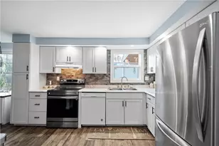 1124 Tidewood Dr, Bethel Park, PA 15102 - Photo 13