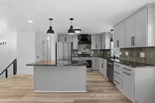 32 Green Oak Dr, Kennedy Township, PA 15108 - Photo 9