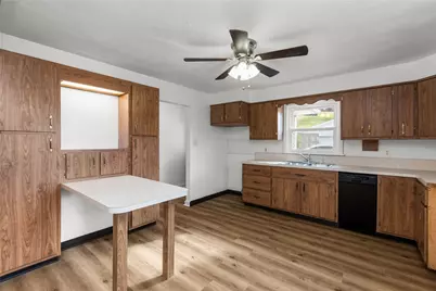 1300 Main St, Bentleyville, PA 15314 - Photo 13