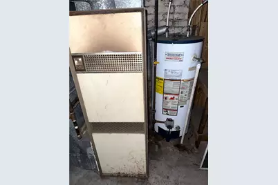 98 Cuyler Ave, Jeannette, PA 15644 - Photo 15