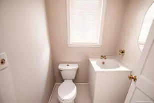 98 Cuyler Ave, Jeannette, PA 15644 - Photo 9