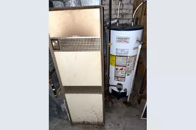 98 Cuyler Ave, Jeannette, PA 15644 - Photo 15