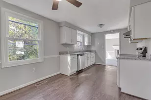 801 Lexington Dr, Hopewell Township, PA 15001 - Photo 9