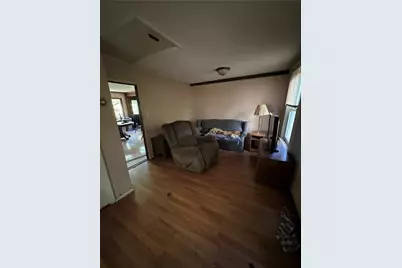 360 Lakewood Gardens Rd, Hickory Township, PA 16105 - Photo 5