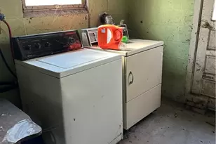 360 Lakewood Gardens Rd, Hickory Township, PA 16105 - Photo 9