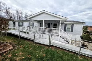 105 Eagle Pointe Ests, New Eagle, PA 15067 - Photo 3