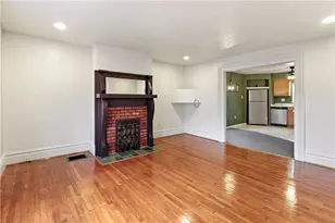 34 Sharon St, Pittsburgh, PA 15210 - Photo 9