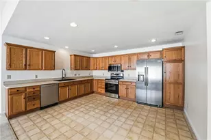 3205 Penny Ln, Neshannock Township, PA 16105 - Photo 15