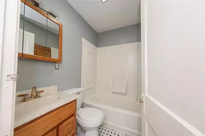 2402 W Main St, Aliquippa, PA 15001 - Photo 9