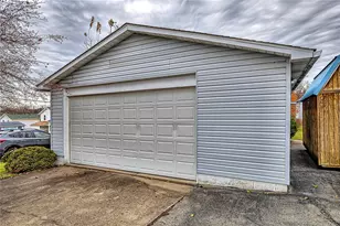 329 Price St, Hempfield Township, PA 15619 - Photo 31