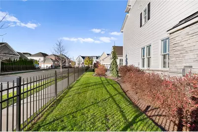 17 Carolina Ave, Oakmont, PA 15139 - Photo 3