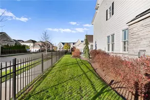 17 Carolina Ave, Oakmont, PA 15139 - Photo 3