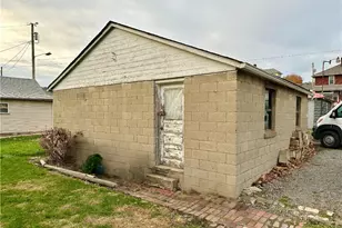 508 Todd Ave, Ellwood City, PA 16117 - Photo 5