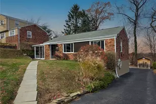 1494 Blossom Hill Rd, Pittsburgh, PA 15234 - Photo 3