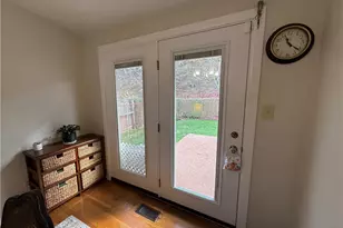 365 Cypress Hill Dr, Pittsburgh, PA 15235 - Photo 9