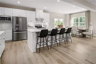 204 Winthrop Dr, Peters Township, PA 15367 - Photo 3