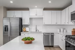 5153 Bentgrass Dr, Hempfield Township, PA 15601 - Photo 3