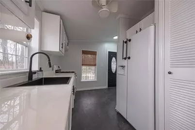 111 Leopard Rd, Connoquenessing Township, PA 16033 - Photo 13