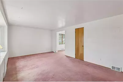 1704 Clairton Rd, West Mifflin, PA 15122 - Photo 5