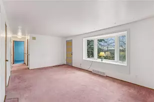 1704 Clairton Rd, West Mifflin, PA 15122 - Photo 3