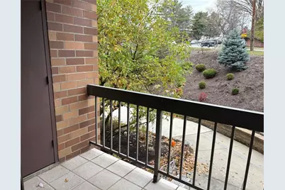 1500 Cochran Rd #512, Scott Township, PA 15243 - Photo 13