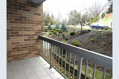 1500 Cochran Rd #512, Scott Township, PA 15243 - Photo 19