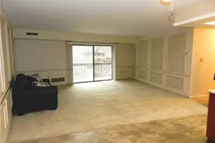 1500 Cochran Rd, Scott Township, PA 15243 - Photo 9