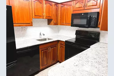 1500 Cochran Rd #512, Scott Township, PA 15243 - Photo 7