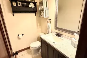 311 Amblewood Cir, Hempfield Township, PA 15601 - Photo 11