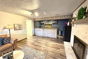 311 Amblewood Cir, Hempfield Township, PA 15601 - Photo 15