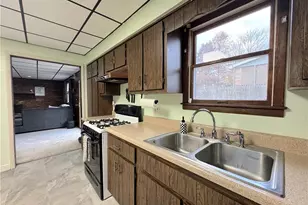 717 N 1st St, Jeannette, PA 15644 - Photo 21