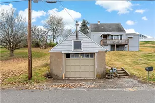 25 Kinder Ave, Fallowfield, PA 15022 - Photo 3