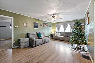 25 Kinder Ave, Fallowfield, PA 15022 - Photo 11