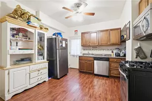 2325 Larkins Wy, Pittsburgh, PA 15203 - Photo 7