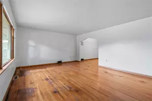 111 Hickory Dr, Chippewa Township, PA 15010 - Photo 7