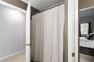 193 Old Village Ln, Bethel Park, PA 15102 - Photo 33