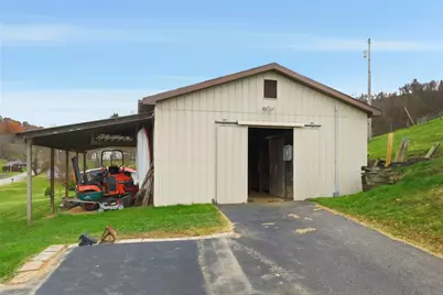 327/329 Sugar Run Road, Waynesburg, PA 15370 - Photo 39
