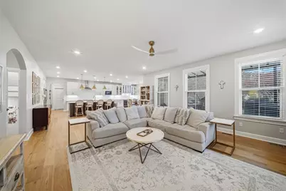 321 Crest Ln, Adams Township, PA 16046 - Photo 9