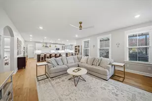 321 Crest Ln, Adams Township, PA 16046 - Photo 9