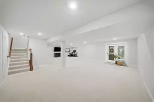 321 Crest Ln, Adams Township, PA 16046 - Photo 37