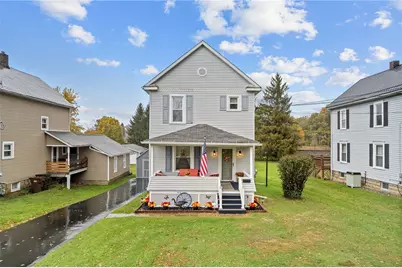 513 E Pine St, Grove City Boro, PA 16127 - Photo 1